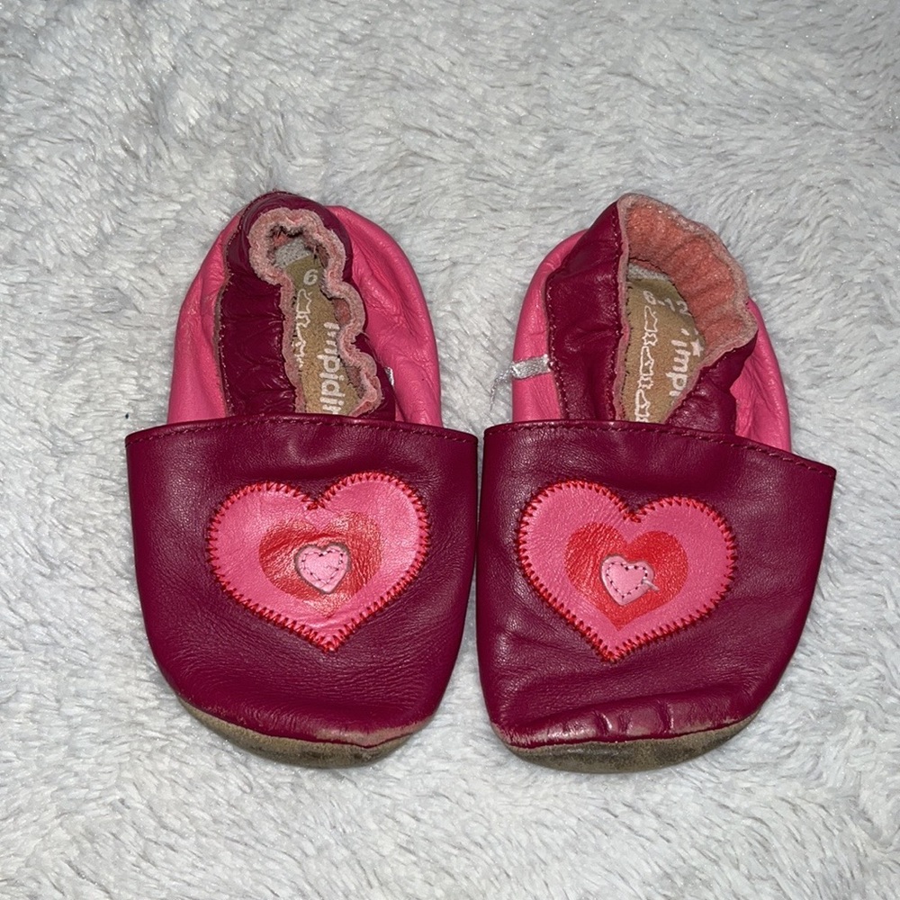 (2 for $10) Impidimpi heart shoes